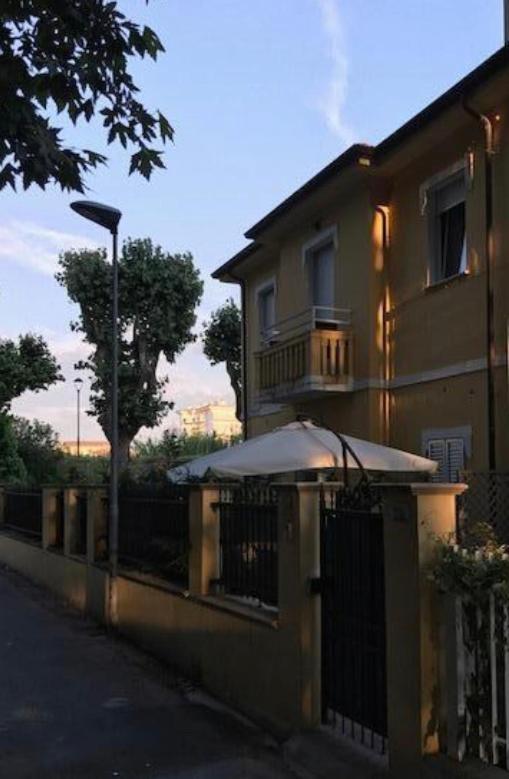 Villa Grazia Римини Екстериор снимка
