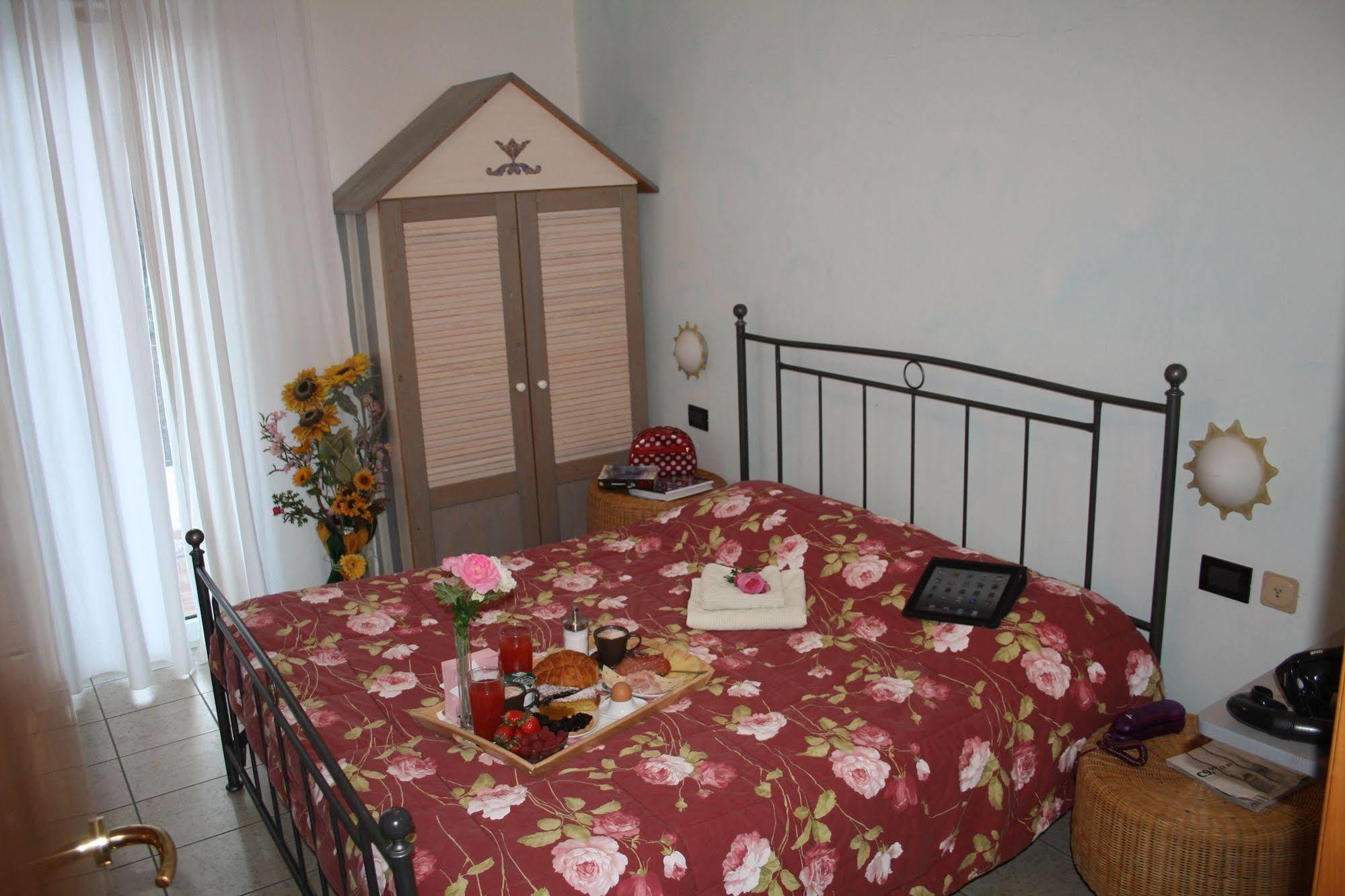 Villa Grazia Римини Екстериор снимка